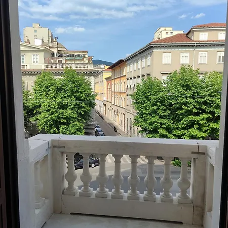 Гостевой дом Triestecenter & - Colori Di Триест